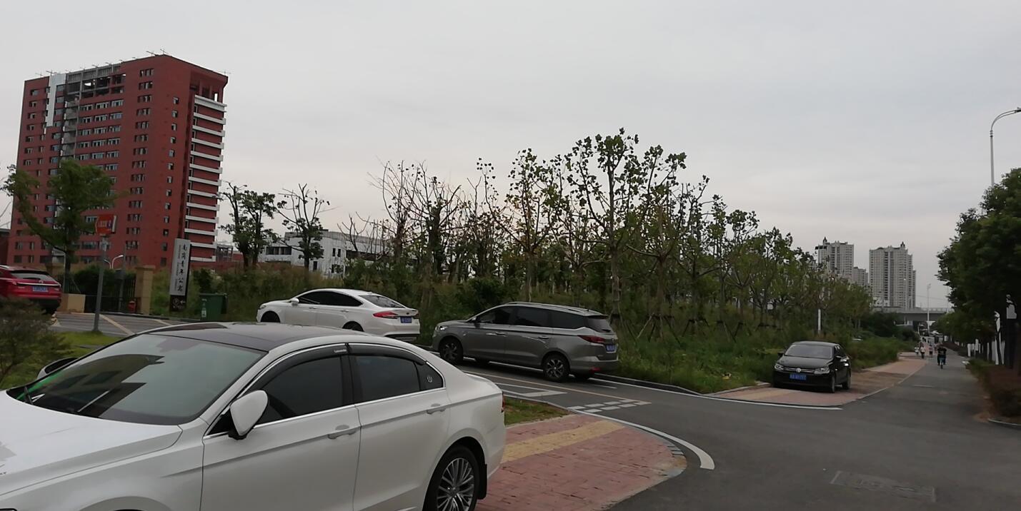 ���Ϸ��а��Ӆ^(q��)���·�Ԗ|�������I·����106551.61ƽ���׾�ס�õ��������Oʩ�õء��̘I(y��)�õ؇�������ʹ�Ù��M��׌�r���u�����Ŀ����