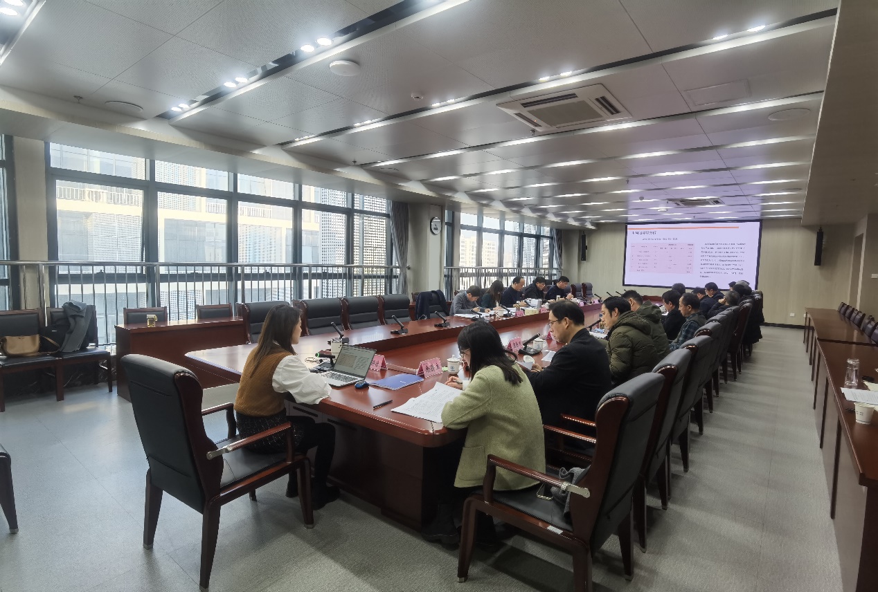 �����I���g�WԺ���Ϸ��F·���̌WУ��������Դ���g�WУ��У�ϲ��Q�������������L�U�u��